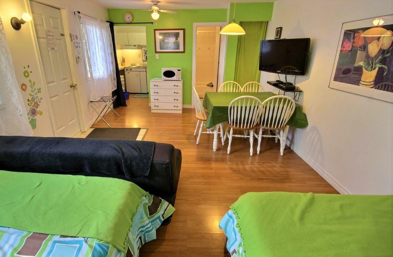 Motel Des Deux Lacs Waterloo Zimmer foto
